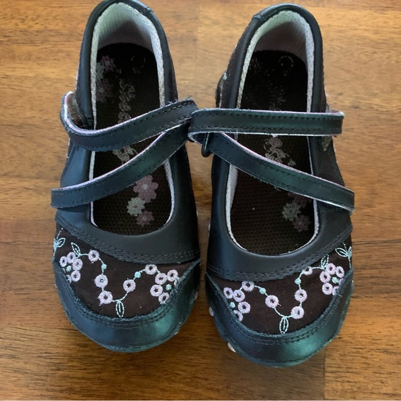 Skechers Toddler Shoes - Picture 2 of 7